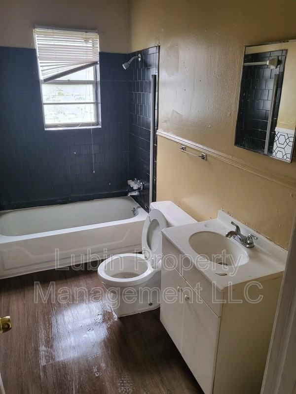 1326 Oak St - Photo 5 of 5