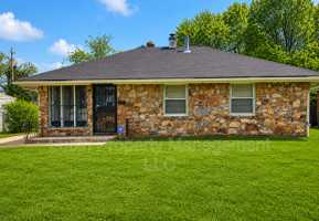 featured image of 3266 Rochester Rd