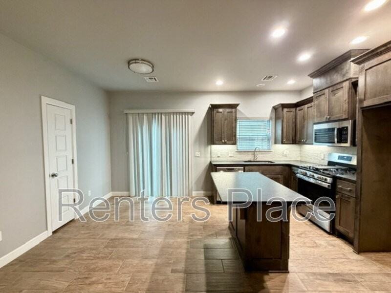 29035 Eaststreet South - Photo 4 of 15