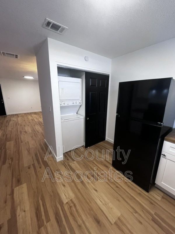 2267 Norman Dr #B - Photo 6 of 11