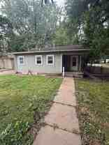 1003 Se 26th St - Photo 1 of 1