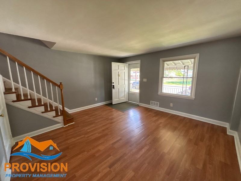 120 Kingston Rd - Photo 3 of 27
