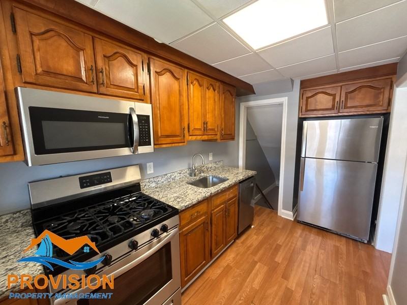 120 Kingston Rd - Photo 7 of 27