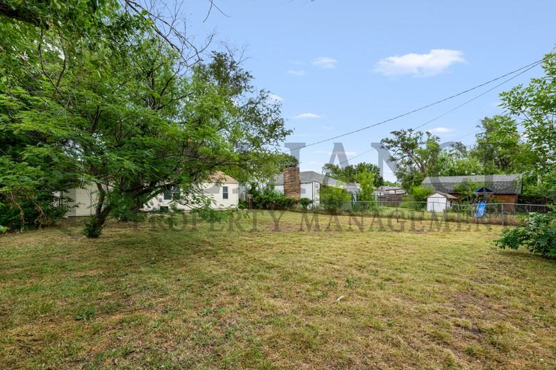 2309 W Graber St - Photo 6 of 33