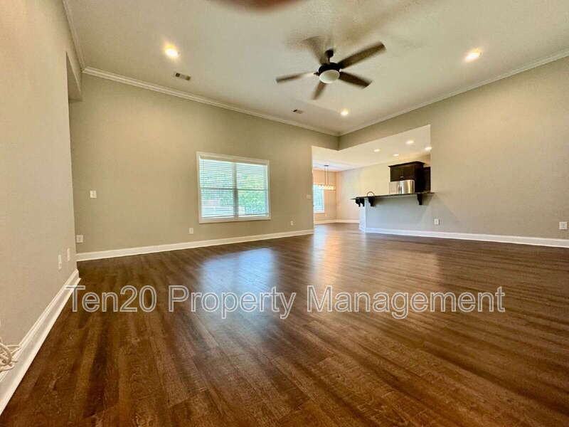 488 Lee Rd - Photo 3 of 36