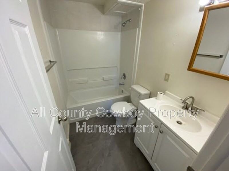 704 Ferris Ct #2 - Photo 5 of 9