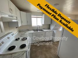 featured image of 704 Ferris Ct #1