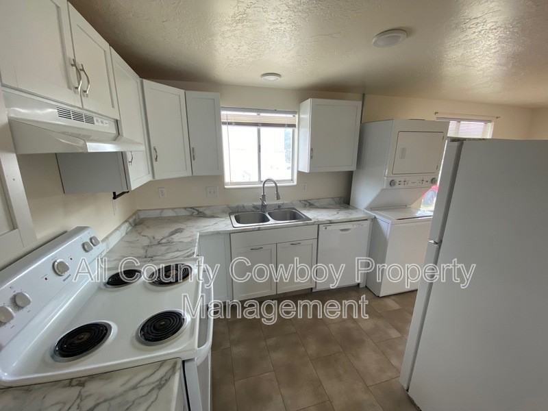 704 Ferris Ct #1 - Photo 2 of 8