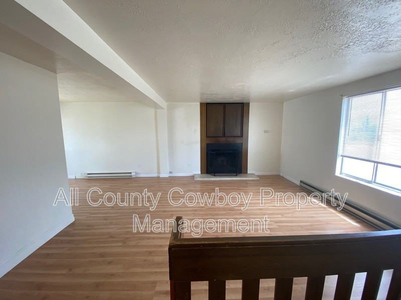 704 Ferris Ct #1 - Photo 4 of 8