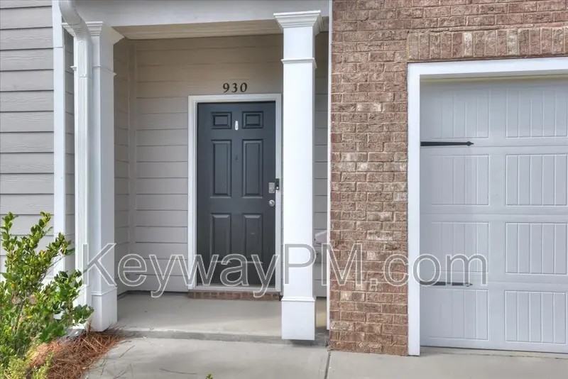 930 Quaint Parish Cir - Photo 4 of 26