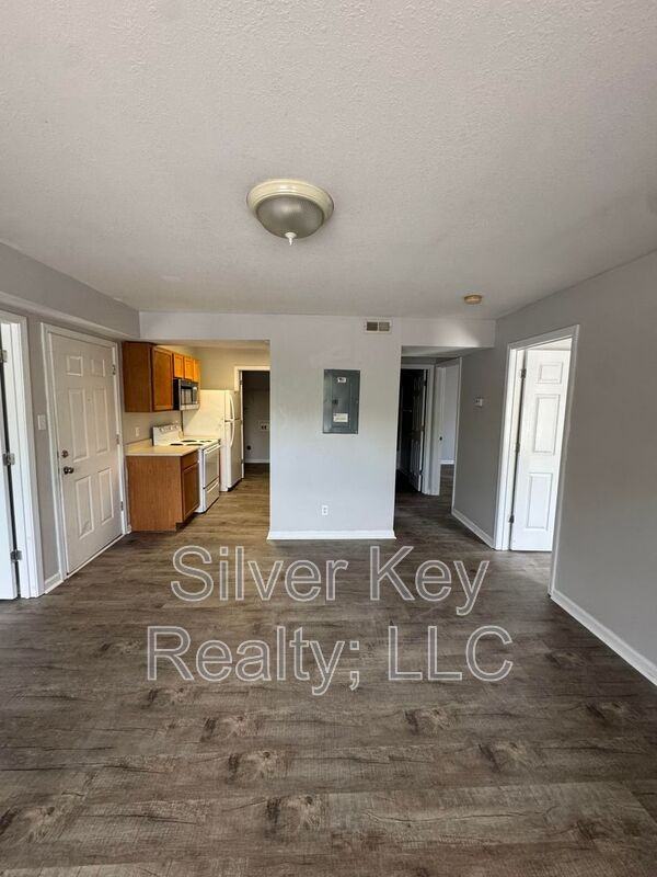 268 Willow Creek Dr #6 - Photo 3 of 12