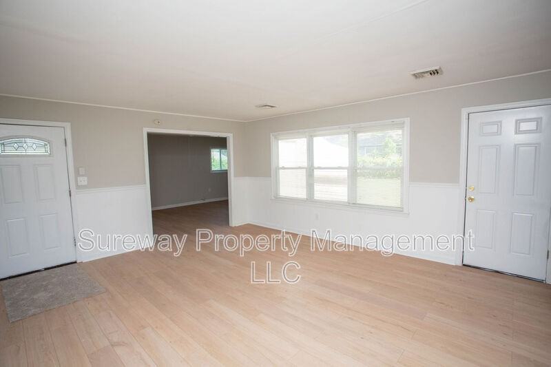 11 Sedgwick Ln - Photo 2 of 37