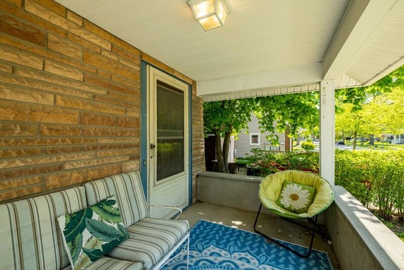 711 Granger Ave - Photo 4 of 25