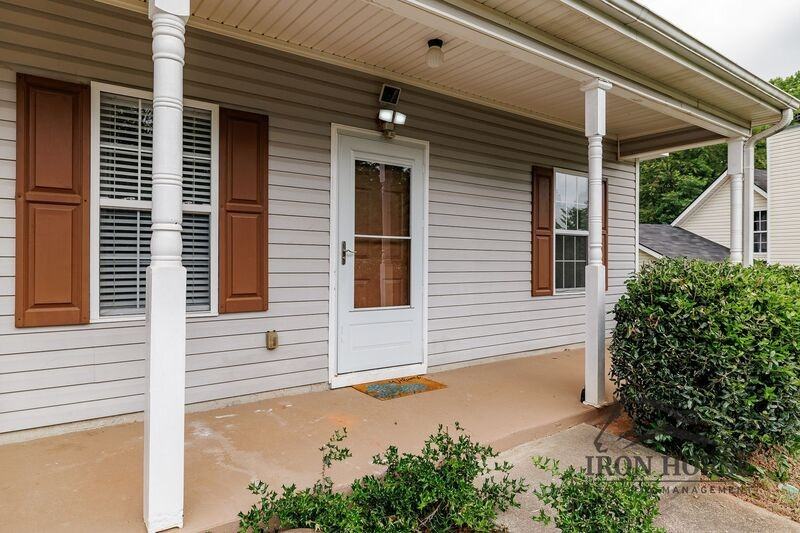 3978 Pinedale Ln - Photo 4 of 28