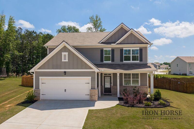 835 Baker View Ln