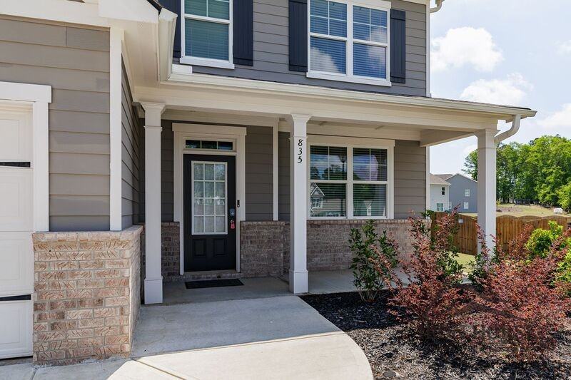 835 Baker View Ln - Photo 3 of 38