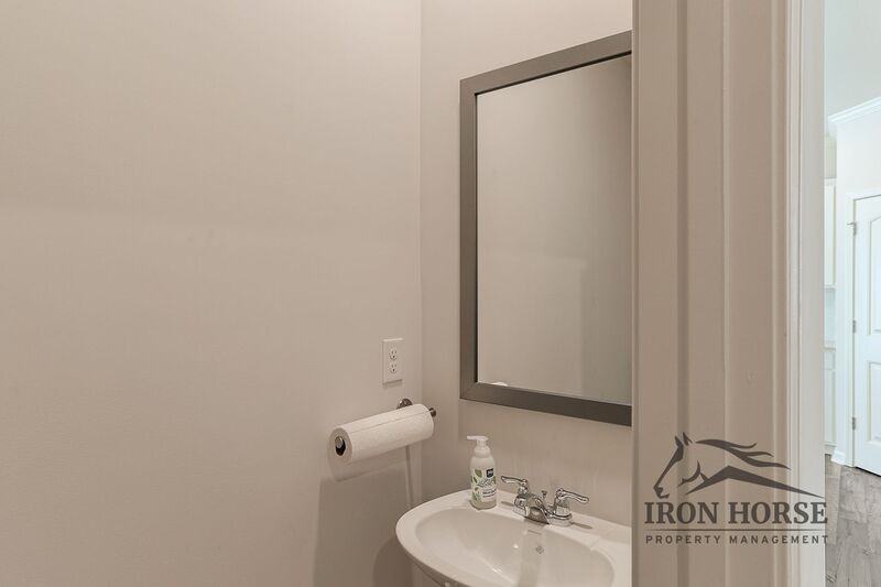 835 Baker View Ln - Photo 7 of 38