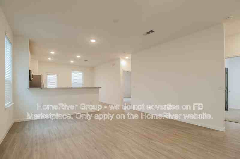 26193 Brahman Dr - Photo 3 of 21