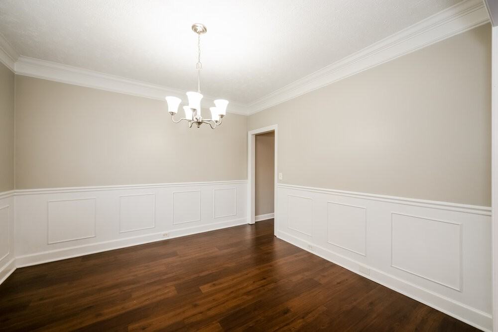 1733 Kinsale Ave - Photo 6 of 17