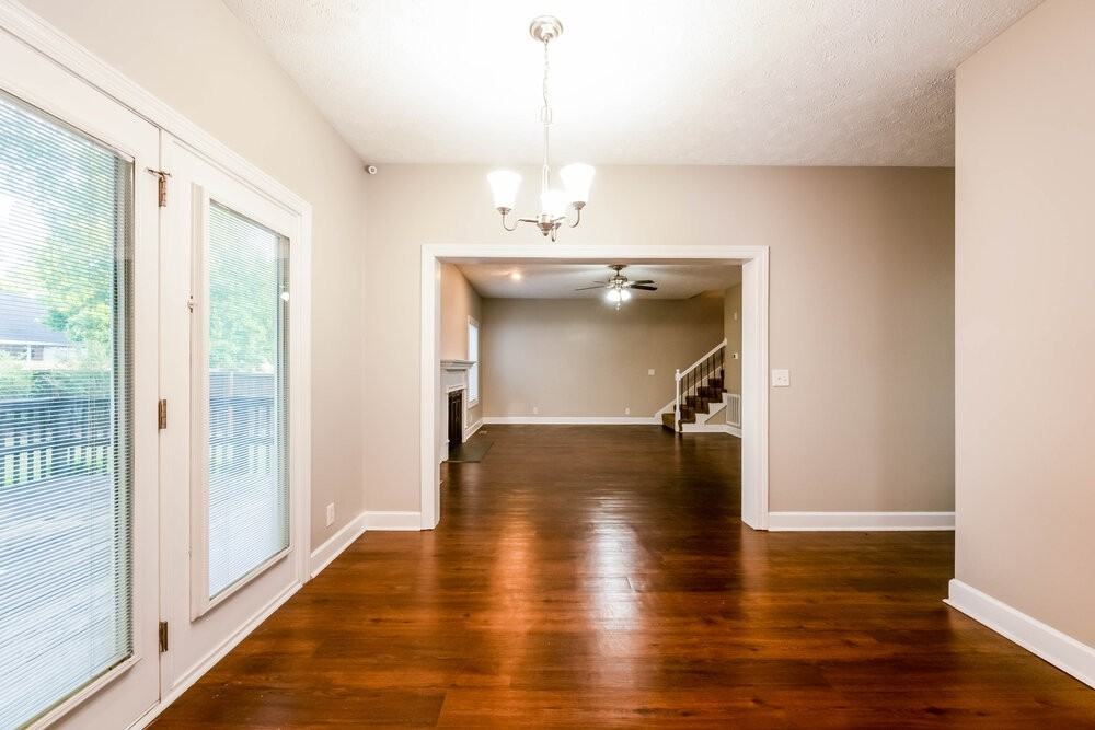 1733 Kinsale Ave - Photo 7 of 17