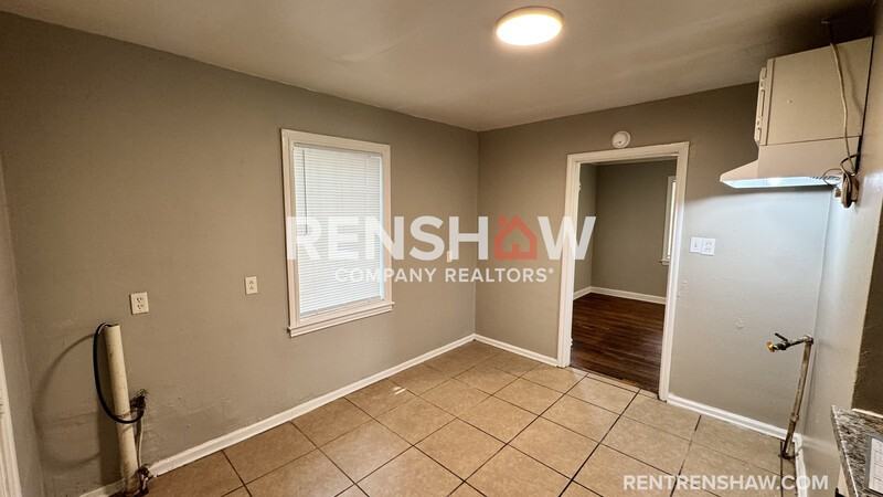1580 Hugenot St - Photo 5 of 12