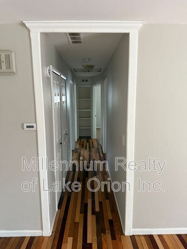 315 Crescent Ave - Photo 5 of 11