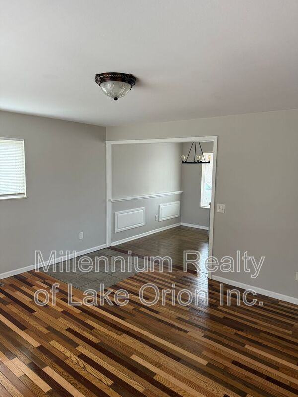 315 Crescent Ave - Photo 7 of 11