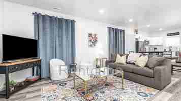 featured image of 3860 Peru Rd