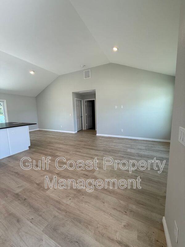 3294 W Price Blvd - Photo 4 of 33