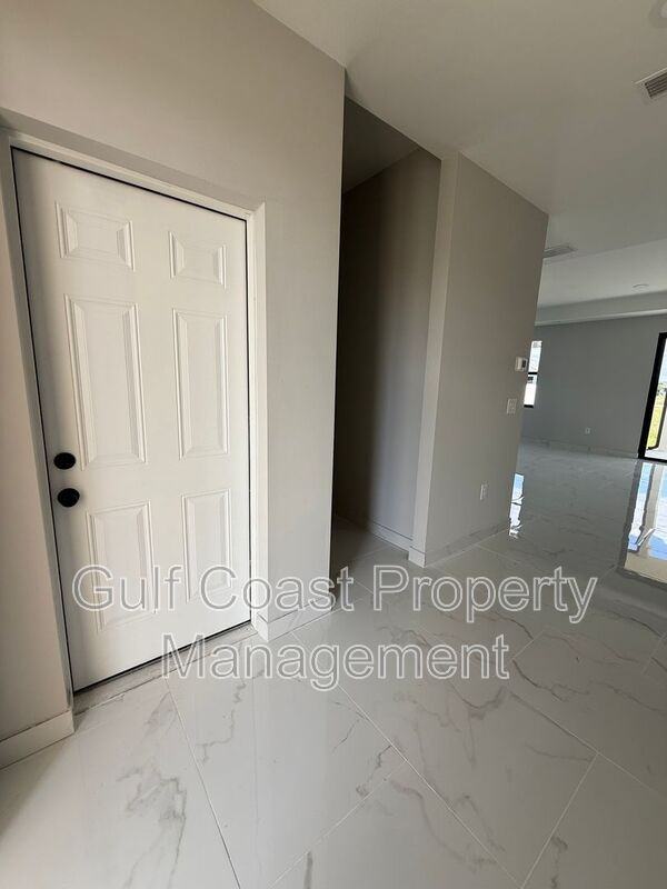 219 Nw 23rd Ter - Photo 3 of 23