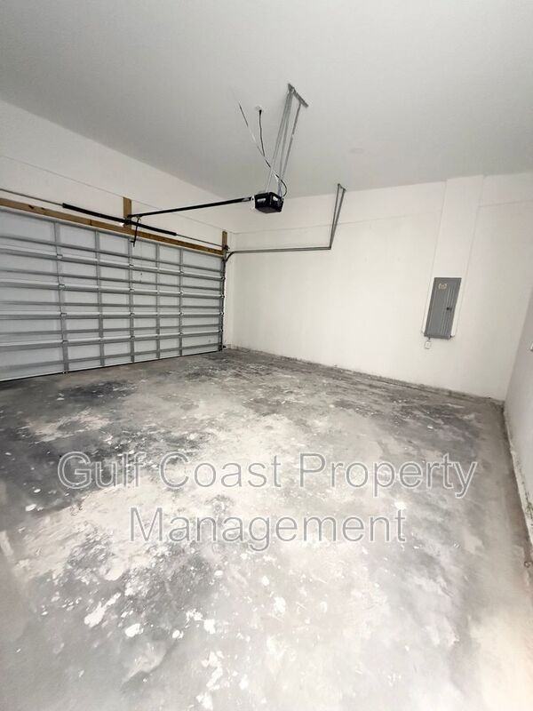 219 Nw 23rd Ter - Photo 4 of 23