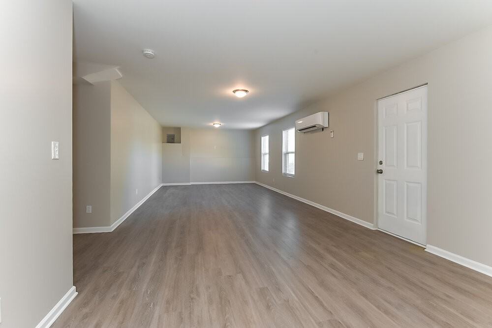 311 Caledonian Cir - Photo 5 of 18
