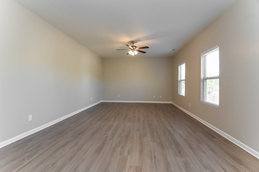 311 Caledonian Cir - Photo 6 of 18