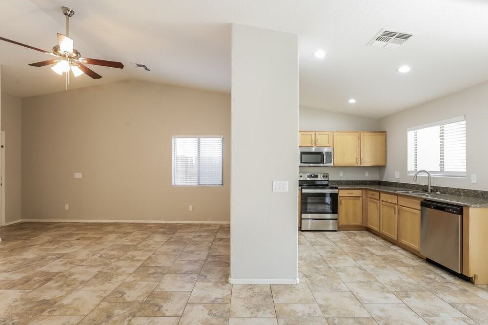 2781 W Mira Dr - Photo 6 of 16