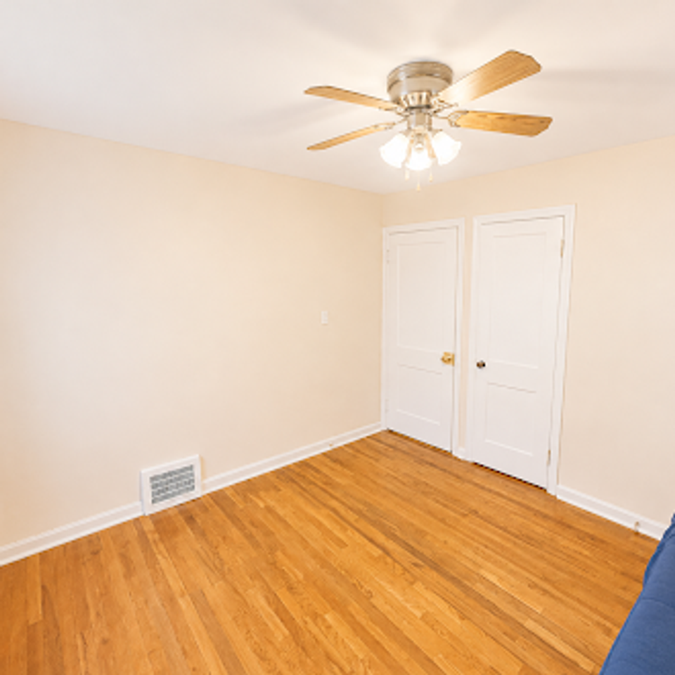 1207 Churchill Rd - Photo 3 of 15