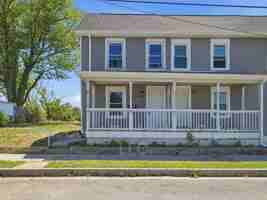featured image of 116 S High St