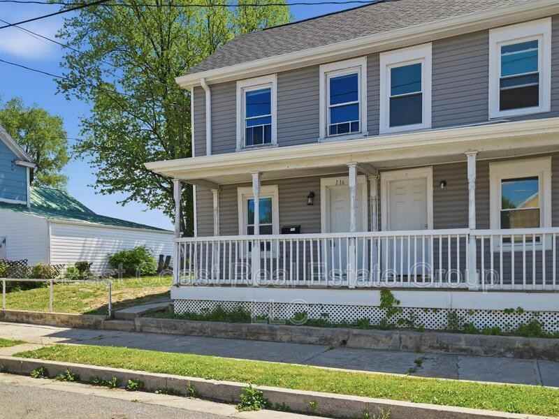 116 S High St - Photo 3 of 22