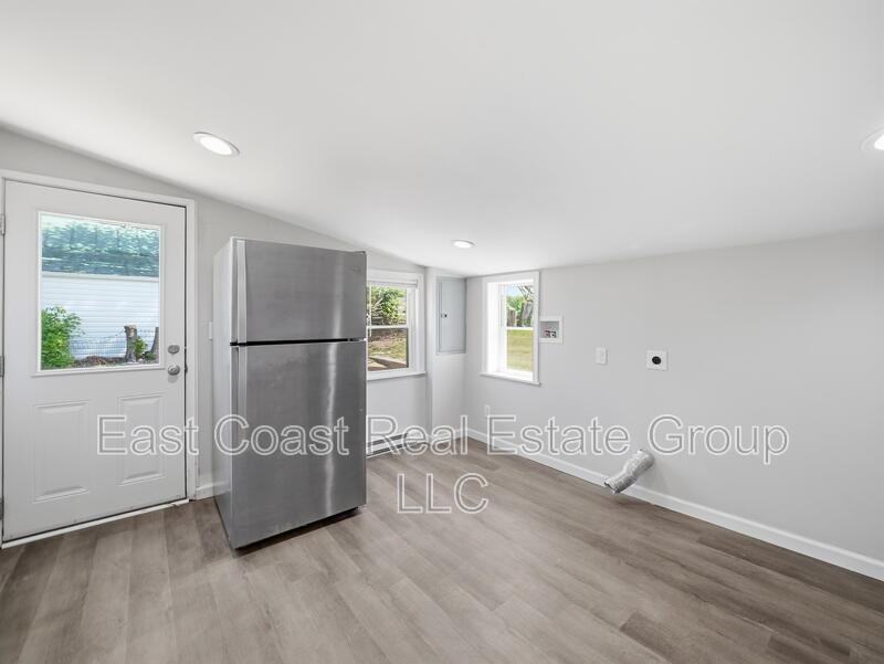 116 S High St - Photo 6 of 22