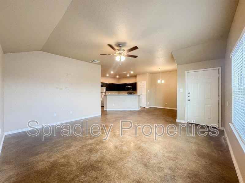 1562 Vani Ct - Photo 2 of 14
