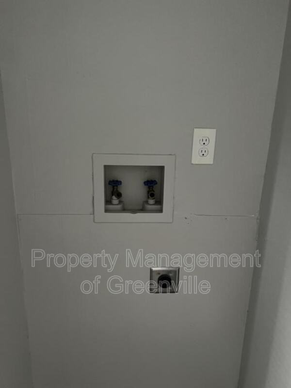 326 Loop St #G - Photo 4 of 8