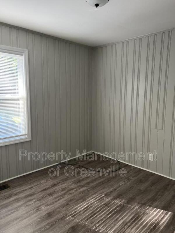 326 Loop St #G - Photo 5 of 8