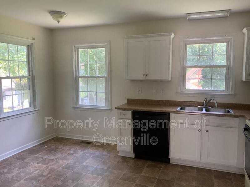 16 Mayflower Ave - Photo 3 of 7