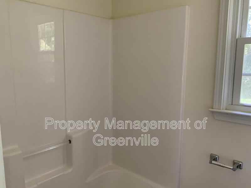 16 Mayflower Ave - Photo 7 of 7