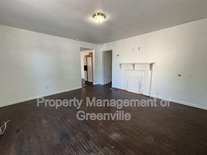 135 D St - Photo 3 of 13