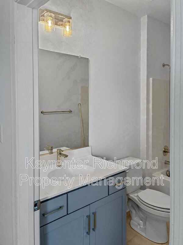 13801 Randolph Pond Ln - Photo 3 of 27