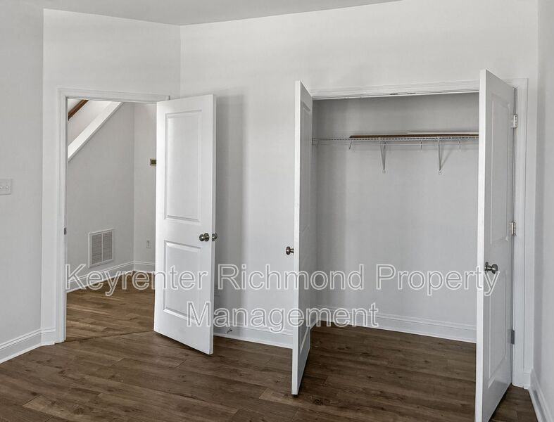 13801 Randolph Pond Ln - Photo 5 of 27