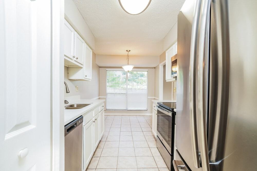 2677 Aberdeen Ct - Photo 7 of 19