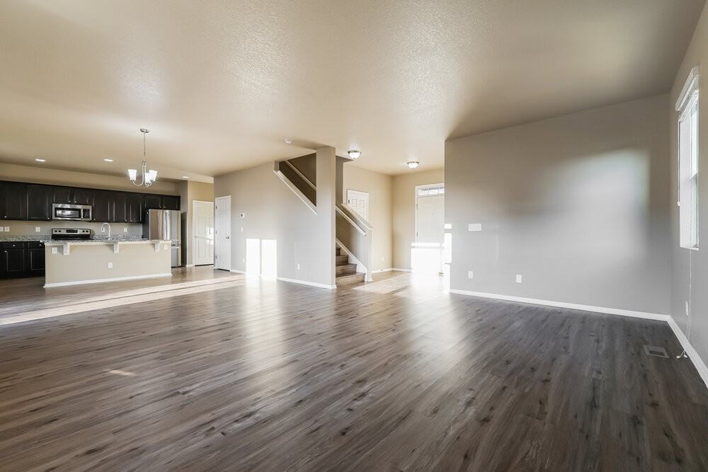 5772 Echo Park Cir - Photo 5 of 17