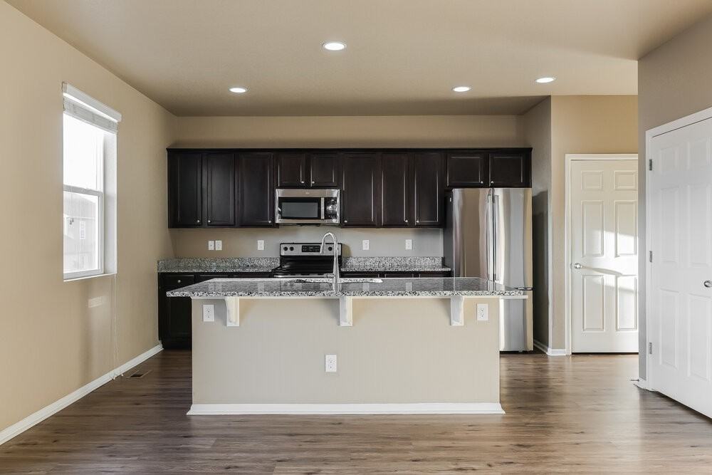 5772 Echo Park Cir - Photo 7 of 17