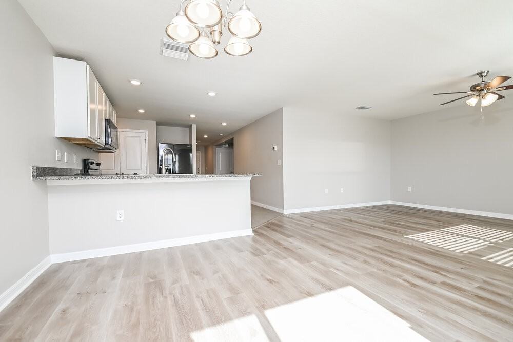 11702 Miracle Mile Dr - Photo 4 of 16